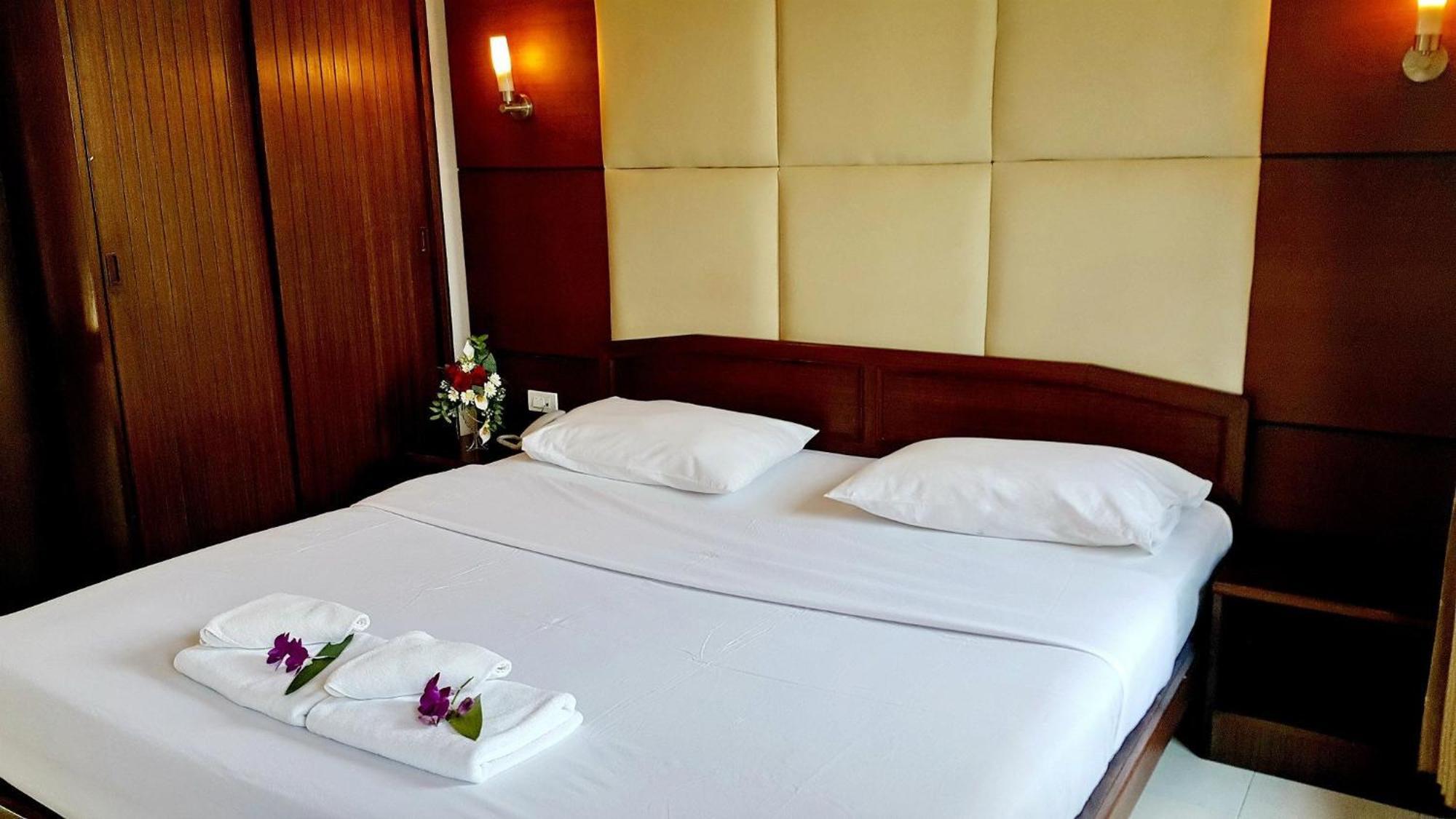 Areena Resort And Hotel 우따라딧 외부 사진
