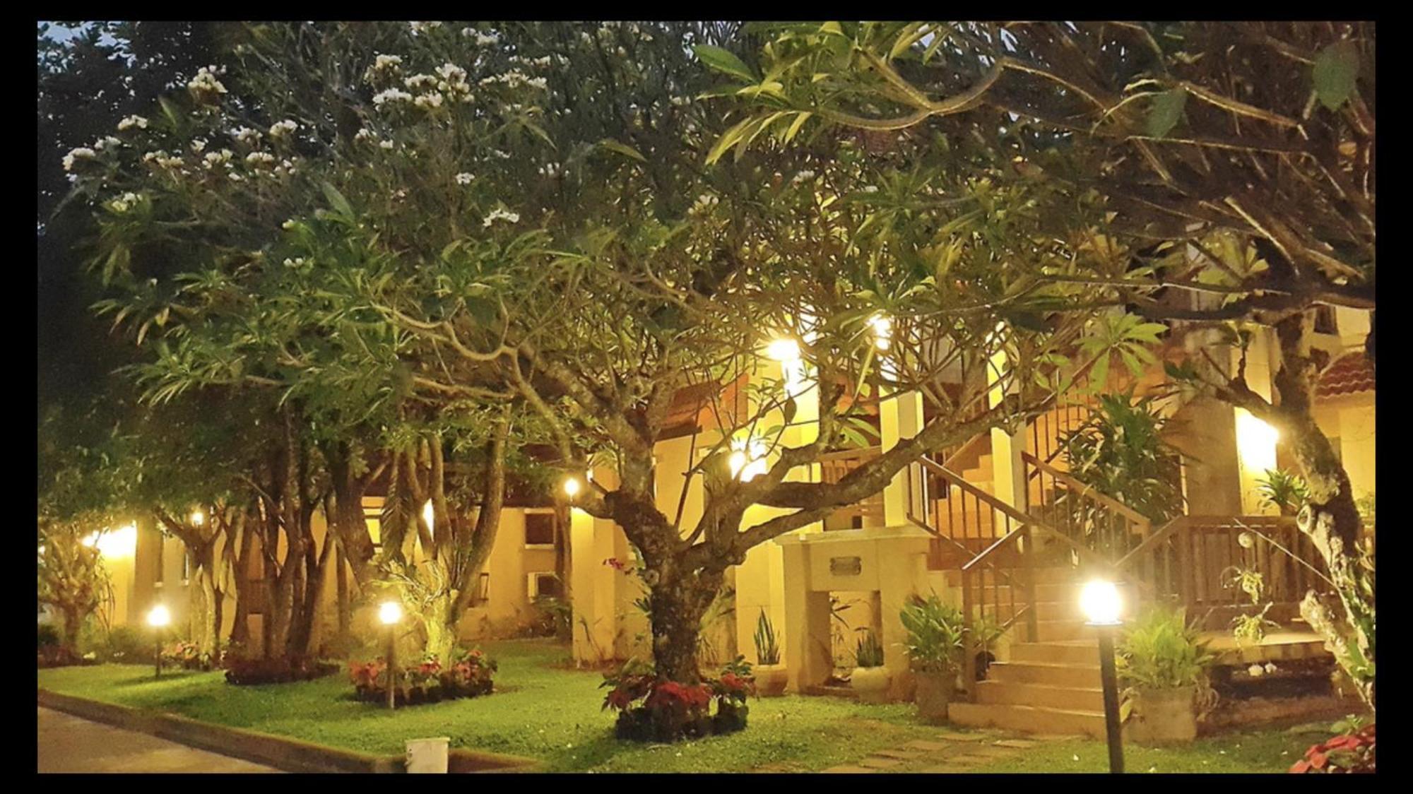 Areena Resort And Hotel 우따라딧 외부 사진